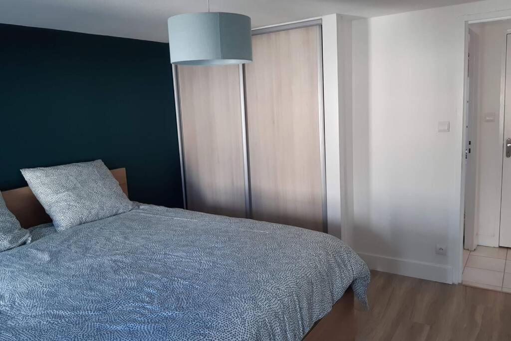 Superbe Appartement Renove 4 Personnes Le Zen Scandi Au Centre Ville - Draps - Serviettes Parking - La Roche-Chalais Экстерьер фото